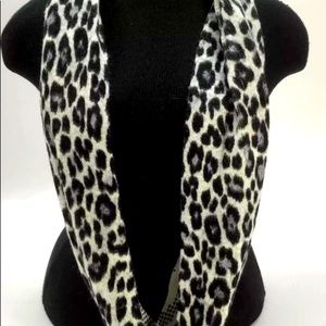 FALL SALE Michael Kors, Scarf 🧣